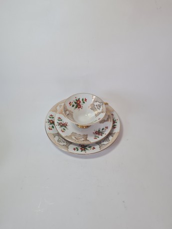 Чайное трио винтажное Bavaria с обильным позолоченным узором и букетами цветов, ручная роспись, фарфор, Германия, 1960-70гг.