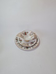 Чайное трио винтажное Bavaria с обильным позолоченным узором и букетами цветов, ручная роспись, фарфор, Германия, 1960-70гг.