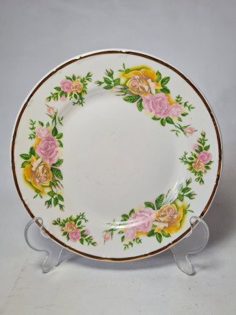 Im Stil von Retsch Wunsiedel Bavaria Фарфоровое чайное трио "Розы" в желто-розовых тонах, Германия, 1960-70гг.