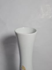 Ваза винтажная AK Kaiser "Букет сиреневых цветов", фарфор, 30 см, Германия, 1970-80гг.