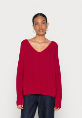 Tommy Hilfiger HAYANA CABLE V NECK SWEATER Jumper royal berry СВИТЕР HAYANA CABLE с V-образным вырезом Джемперы королевская ягода