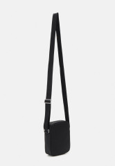 Tommy Hilfiger CENTRAL REPORTER UNISEX Across body bag black CENTRAL REPORTER UNISEX Сумка через плечо черный