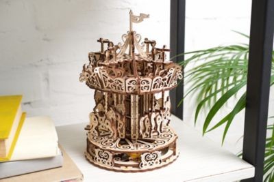 UGEARS Modellbausatz KARUSSELL Комплект моделей КАРУСЕЛЬ