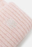 Tommy Hilfiger TIMELESS CABLE BEANIE Beanie sepia pink TIMELESS CABLE BEANIE Beanie сепия розовый