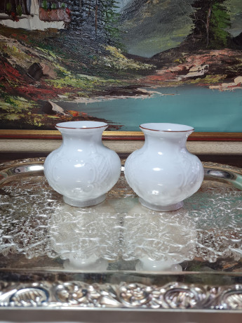 Вазы винтажные Seltmann Weiden с объемным декором и золотой каймой, фарфор, 2 шт.,10 x 8,5 см, Германия, 1960-70гг.