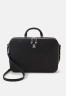 Tommy Hilfiger EMBLEM LAPTOP BAG Laptop bag black СУМКА ДЛЯ НОУТБУКА EMBLEM Сумка для ноутбука черный
