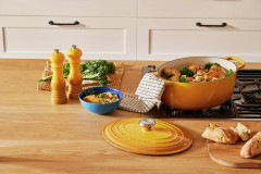 Le Creuset LE CREUSET Salzmuchle Nectar  gold LE CREUSET Salzm chle Nectar