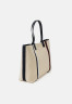 Tommy Hilfiger ICONIC TOMMY TOTE CORP Tote bag sugarcane corp twill ICONIC TOMMY TOTE CORP Сумка-тоут саржа из сахарного тростника