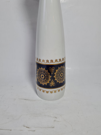 Ваза винтажная Echt Kobalt с темно-синим /золотым декором, ручная роспись, фарфор, 25.5 см, ГДР, 1960-70гг.