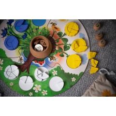 EverEarth Meine erste Honigernte Мой первый урожай меда.