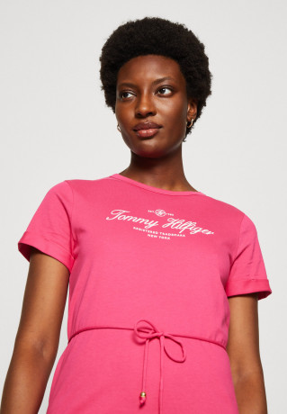 Tommy Hilfiger REGULAR SHORT DRESS Jersey dress bright cerise pink ОБЫЧНОЕ КОРОТКОЕ ПЛАТЬЕ Платье из джерси ярко-вишнево-розовый