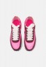 Nike Sportswear WAFFLE ONE Sneaker low hyper pink/black/dark beetroot/sail WAFFLE ONE кроссовки женские низкие гипер-розовый/черный/темно-свекольный/парусный