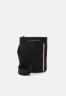 Tommy Hilfiger MINI CROSSOVER Across body bag black MINI CROSSOVER Сумка через плечо черный