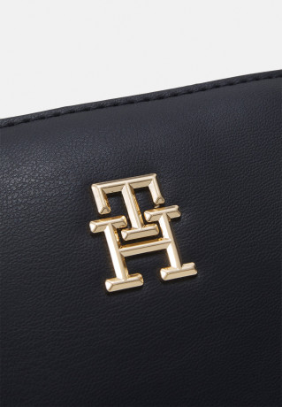 Tommy Hilfiger ICONIC CROSSOVER Across body bag space blue ICONIC CROSSOVER Сумка через плечо космический синий