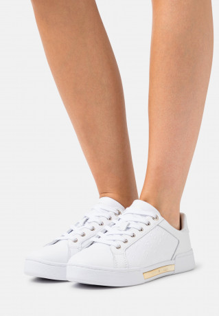 Tommy Hilfiger EMBOSSED MONOGRAM Trainers white/gold РЕЗЬБОВАЯ МОНОГРАММА Кроссовки белое золото
