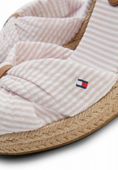 Tommy Hilfiger SEERSUCKER Wedge sandals seersucker soothing pink SEERSUCKER Босоножки на танкетке Сирсакер успокаивающий розовый
