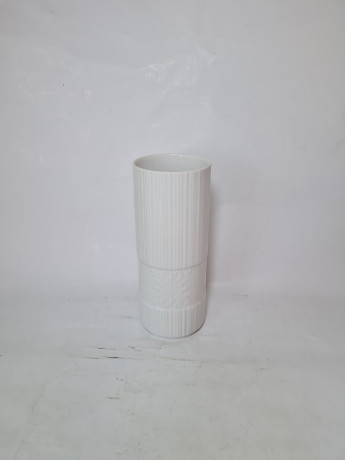 Ваза винтажная Edelstein Bavaria, белый фарфор с фактурным узором, 22 x 8,5 см, Германия, 1960-70гг.