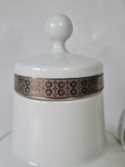 Чайник винтажный H&amp;G Selb / Heinrich, белый фарфор с серебряным узором, 23 x 23 см, Германия, 1960-1970гг.