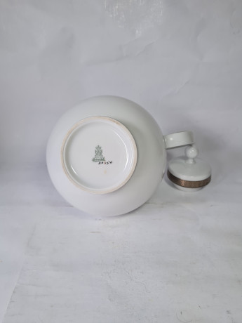 Чайник винтажный H&G Selb / Heinrich, белый фарфор с серебряным узором, 23 x 23 см, Германия, 1960-1970гг.