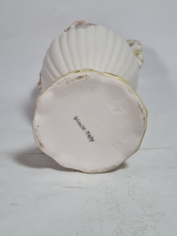 Ваза винтажная FKON с объемной розой, с двумя ручками, керамика, 21 см, Италия, 1960-70гг.