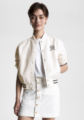 Tommy Hilfiger VARSITY LOGO Bomber Jacket weathered white ЛОГОТИП VARSITY Бомбер выветрившийся белый