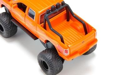 SIKU SIKU Super 2358 RAM 1500 mit Ballonreifen 1:50 SIKU Super 2358 RAM 1500 с баллонными шинами 1:50