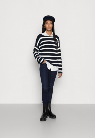 Tommy Hilfiger HAYANA BOAT SWEATER Jumper bold/desert sky СВИТЕР HAYANA BOAT Джемперы жирное / пустынное небо