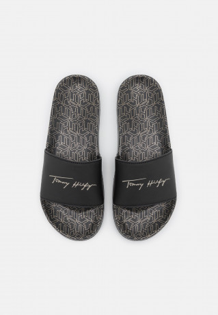 Tommy Hilfiger METALLIC POOL SLIDE Mules black МЕТАЛЛИЧЕСКАЯ ГОРКА ДЛЯ БАССЕЙНА Мюли черный
