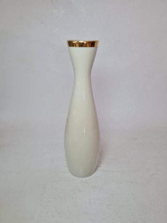 Ваза винтажная Bareuther Waldsassen Bavaria, белый фарфор с яркими красными цветами и позолоченным ободком, 28,5 x 7 см / 5 см, Германия, 1960-70гг.