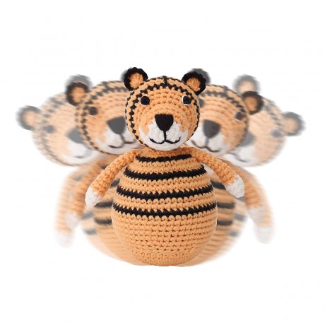 SindiBaba® Baby-Stehaufmannchen Tiger TONI gehakelt mit Glockchen Детская стоячая игрушка тигренок TONI связана крючком с колокольчиком