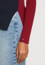 Tommy Hilfiger COLOUR BLOCK Jumper desert sky/rouge/ecru джемпер COLOR BLOCK небо пустыни/румяна/экрю