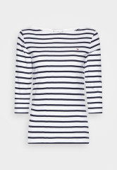 Tommy Hilfiger SLIM BOAT Neck 3/4 Sleeve Long sleeved top breton desert sky/white SLIM BOAT Neck Рукав 3/4 Топ с длинными рукавами бретонская пустыня небо/белый