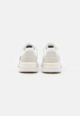 Tommy Hilfiger CORP WEBBING RUNNER Trainers white CORP WEBBING RUNNER Кроссовки белый