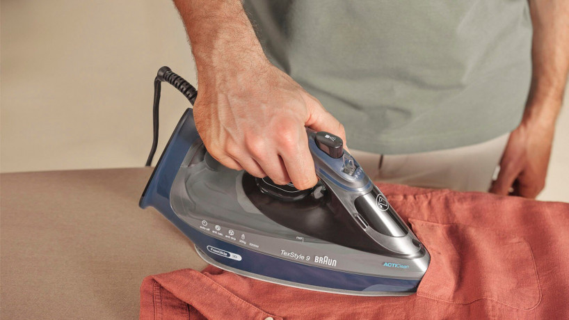 Braun Braun Dampfbugeleisen Dampfbugeleisen TexStyle 9 SI 9682 DB, 3200 W  Паровой утюг Braun Паровой утюг TexStyle 9 SI 9682 DB, 3200 Вт