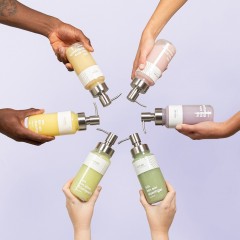 FUTURE STORIES Vorteilskit 3er Set Duschgel Pulver mit allen Sorten inkl. Pumpspender  Комплект Advantage, набор из 3 порошковых гелей для душа всех типов, включая дозатор с помпой