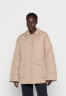 Tommy Hilfiger QUILTEDSORONA SHORT SHACKET Winter jacket beige QUILTEDSORONA SHORT SHACKET Зимняя куртка бежевый