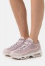 Nike Sportswear AIR MAX 95 Sneaker low barely rose/plum chalk/silver lilac/summit white AIR MAX 95 низкие кроссовки женские еле-розовый/сливовый мел/серебристо-сиреневый/вершинно-белый