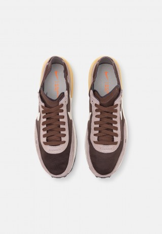 Nike Sportswear WAFFLE ONE Sneaker low light chocolate/natural/oil grey WAFFLE ONE кроссовки женские низкие светло-шоколадный/натуральный/маслянисто-серый