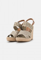 Tommy Hilfiger HIGH WEDGE  Wedge sandals woodridge HIGH WEDGE Сандалии на танкетке Вудридж
