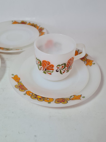 Набор для чая винтажный Schott Mainz, стекло с цветочным рисунком в оранжевых тонах, 2 чашки, 10 x 7 см, 3 блюдца, 14 см, 3 тарелки,19 см, Германия, 1960-70гг.
