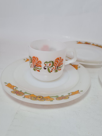 Набор для чая винтажный Schott Mainz, стекло с цветочным рисунком в оранжевых тонах, 2 чашки, 10 x 7 см, 3 блюдца, 14 см, 3 тарелки,19 см, Германия, 1960-70гг.