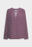 Tommy Hilfiger GEO V NECK BLOUSE Blouse red БЛУЗКА С V-ОБРАЗНЫМ ВЫРЕЗОМ GEO Блузка красный