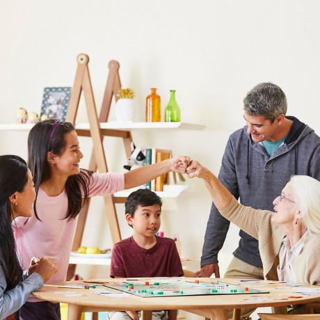 Hasbro Monopoly Brettspiel монополия настольная игра