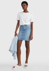 Tommy Hilfiger REGULAR METALLIC C-NK TEE SS Basic T-shirt th optic white REGULAR METALLIC C-NK TEE SS Базовая футболка й оптический белый