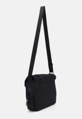 Tommy Hilfiger TECH ESSENTIAL Across body bag black TECH ESSENTIAL Сумка через плечо черный
