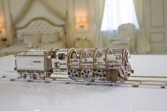 UGEARS Modellbausatz: Lokomotive + Tender Комплект модели: Локомотив + Тендер