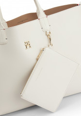 Tommy Hilfiger ICONIC TOMMY  SOLID Tote bag feather white ICONIC TOMMY SOLID Сумка-тоут перо белое