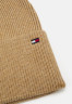 Tommy Hilfiger ESSENTIAL FLAG BEANIE Beanie countryside khaki melange ESSENTIAL FLAG BEANIE Шапочка сельский хаки меланж