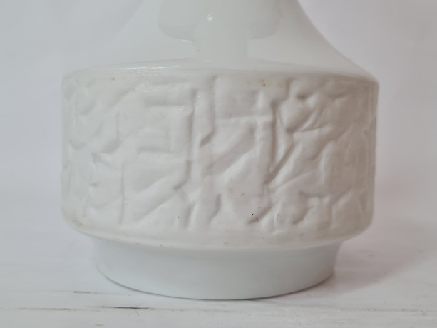 Ваза винтажная Waldershof Bavaria, белый фарфор с факртурным декором, 25 x 12,5 см / 5см, Германия, 1960-70гг.