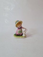 Goebel Статуэтка "Девочка в розовом платье с кроликом", 11см х 8см, Германия, 1960-70гг.